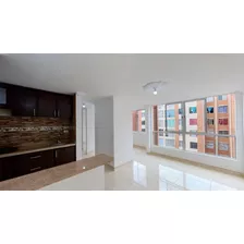 Venta De Apartamento Ubicado En Un Cuarto Piso En Ciudad Verde 