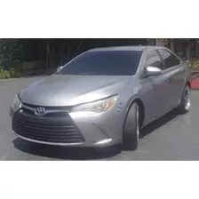 Toyota Camry. Le. 2015