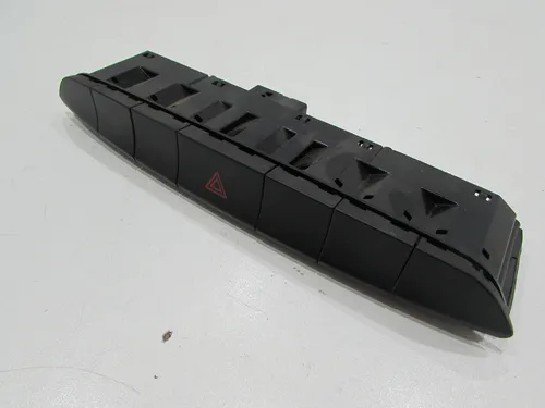 Botão Do Painel Pisca Alerta Fiat Uno 1.0 2019 7