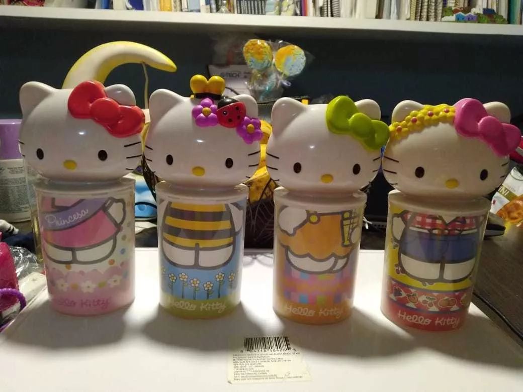 Coleção Completa Com 4 Brinquedos Da Hello Kitty 2005