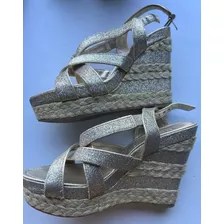 Sandalia Guess Glitter Dorado Plataforma 7 1/2 M- Poco Uso 