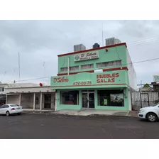 En Venta Local Comercial Muy Grande Y Centrico Enfrente De Plaza Santuario