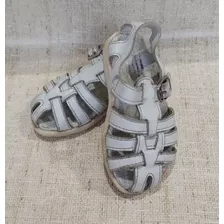 Sandalias De Cuero Chatitas Para Niña Color Blanco Talle 23