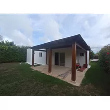 Villa En Bavaro Punta Cana En Poyecto Cerrado Con Seguridad 24 Horas 