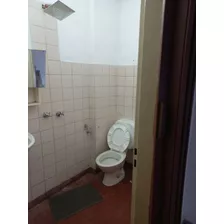 Habitación Con Baño Privado, Gran Ventanal. No Se Aceptan Ma