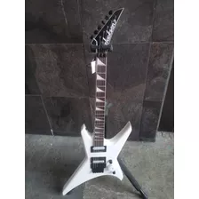 Guitarra Jackson Warrior Blanca Js32