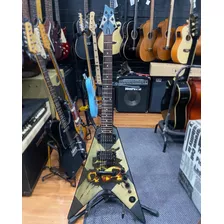 Guitarra Washburn Flying V Seminova