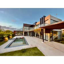 Manzanillo - Venta De Exclusiva Casa En Conjunto Palma Real.