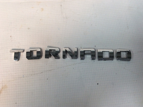 Emblema Tornado Cajuela Chevrolet Tornado Van 2022 Foto 5
