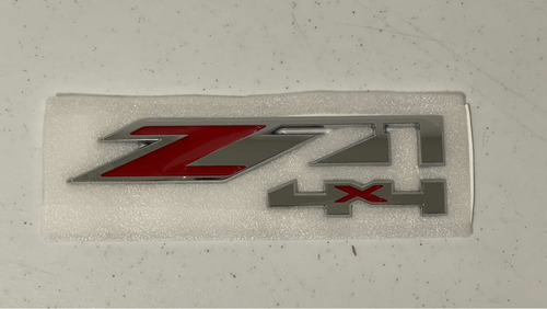 Emblema Z71 4x4 Chevrolet Z71 Gmc Excelente Calidad Foto 2