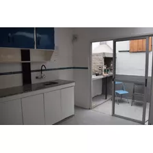 Alquilo Apartamento Tipo Casa, 2 Dormitorios Y Patio Con Parrillero, Sin Gastos Comunes, Zona Atahualpa.