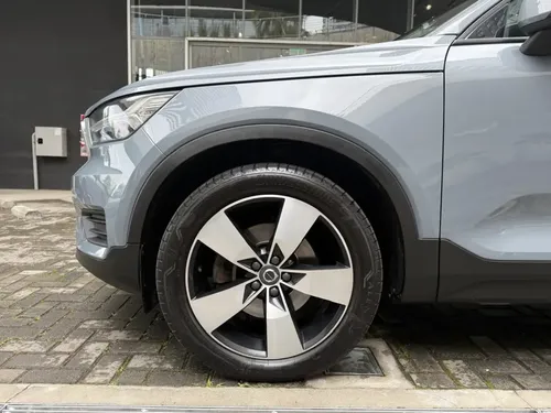 Volvo Xc40 2.0t T4 Momentum Fwd - 10