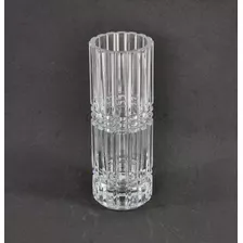 Vaso Em Cristal Transparente Altura 23 Cm. Diâmetro 8,5 Cm.
