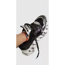 Zapatillas Body Sculpt Marbella Negro Y Plata