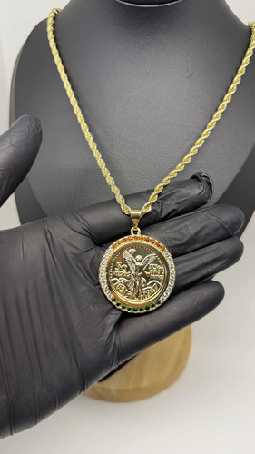 Cadena Y Dije Mexicano 3 Colores Enchapado En Oro 18k 24mm Dorado