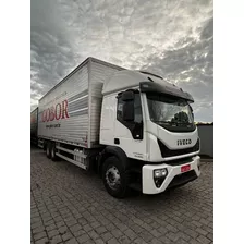 Iveco Tector 24-300 Truck 6x2 Baù Carga Seca Ano 2021