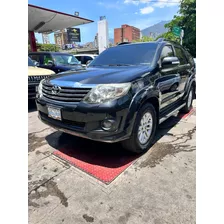 Toyota Fortuner 2012