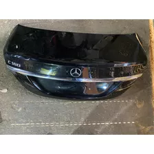 Tampa Traseira Mercedes C180 2016 E Afins (preta)