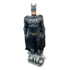 Boneco Batman Grande Estátua Colecionável De Resina 23cm