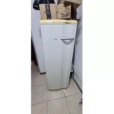Freezer Vertical Electrolux Fe22 1,70m