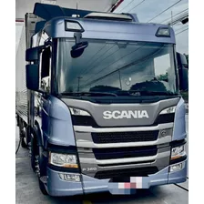 Scania P360 8x2 2022 Baú 8,5 Mts Mugen Caminhões