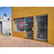 Local Comercial A Nuevo Con 2 Entradas Independientes En Cerrito Y Artigas