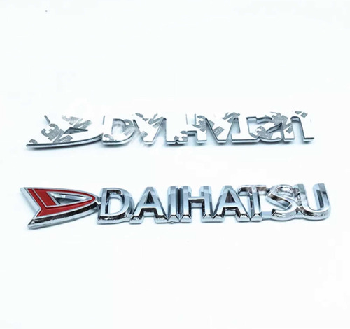 Emblema En Letras Daihatsu Foto 2