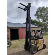 Autoelevador Montacargas Diesel Cat, 2000 Kg 