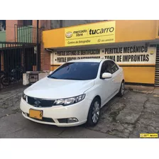 Kia Cerato Forte Mt 1.6cc 2012