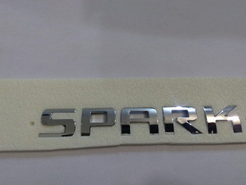 Emblema Original Letras  Spark  2011 - 2017 Classic Foto 3