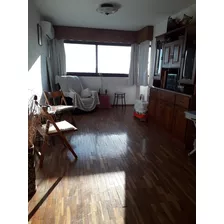 Apartamento Al Frente, Piso Alto, 2 Dormitorios. Sin Muebles