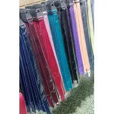 Hermosas Y Diferentes Corbatas En Varios Colores Llanas