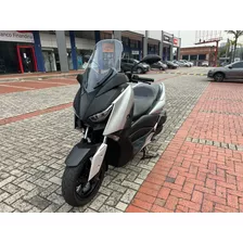 Yamaha Xmax 300