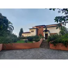 Espectacular Propiedad En Residencial Privado En Jarabacoa De Unas 25 Tareas Con Tres Villas. Para Montar Una Bonita Posada Y Para Vivir. 