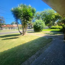 Casa En Un Padrón Único Toda En Una Planta Hermoso Entorno A Dos Cuadra De Avenida Bolivia