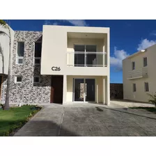 Alquilo Villa De 2 Niveles En Crisfer Punta Cana De 3 Habitaciones Con Piscina, Gimnasio, Seguridad 24/7