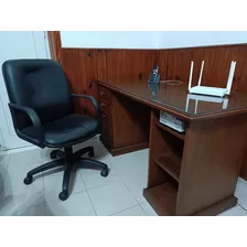 Escritorio De Madera Maciza Con Cajones Y Estantes Y Vidrio