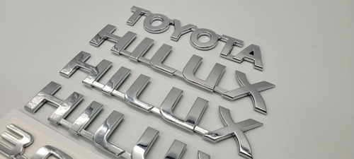 Toyota Hilux Vigo Emblemas Foto 3