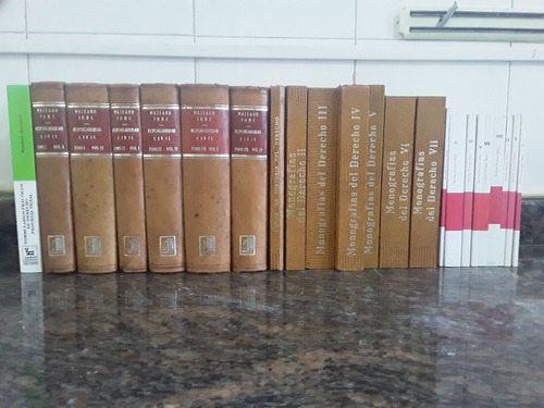 Vendo Biblioteca De Derecho Muchos Libros, Leyes Y Códigos