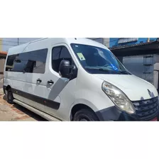 Van Renault Master Executiva 15 Lugares Com Tv, Ar Condicion