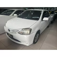 Toyota Etios Xs Sedan 1.5 2013