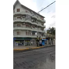 Local Comercial Centrico Sobre Avenida Exelente Ubicacion