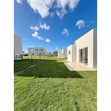 Casa De 3 Habitaciones Y 2.5 Baños En Ciudad La Palma, Punta Cana