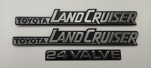 Foto de Toyota Land Cruiser 4.5 Emblemas 