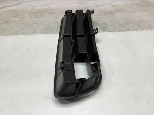 Volkswagen Jetta 2004 Sedan Front Left Lower Bumper Gril Ttl Foto 3