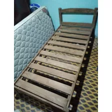 Cama De Una Plaza De Madera