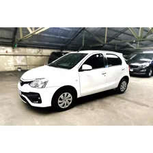 Toyota Etios 2017 Xs 6mt 5p Inmaculado!