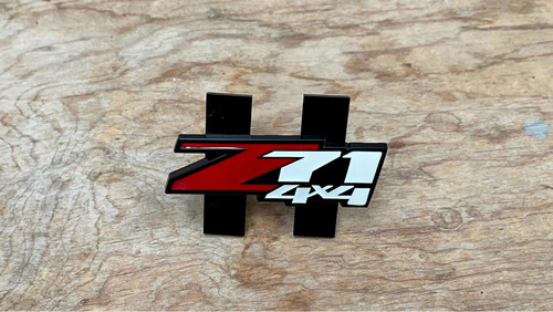 Emblema Z71 Chevrolet Z71 4x4 Calidad Oem Emblema Parrilla Foto 7