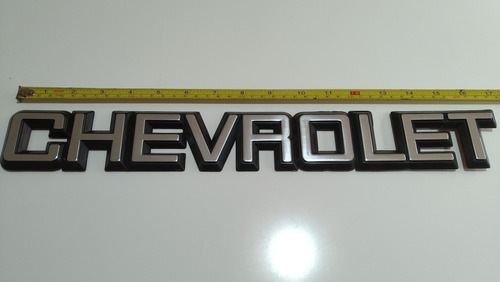 Chevrolet Luv Emblema  Foto 3