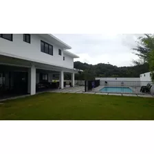 Hermosa Casa Moderna En Cerros De Arroyo Hondo